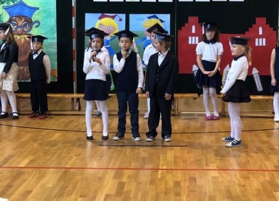 Grafika 8: Ślubowanie pierwszoklasistów