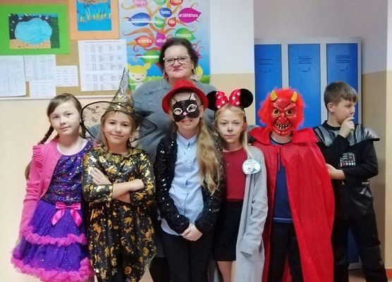 Grafika 5: Dzień Postaci z Bajek