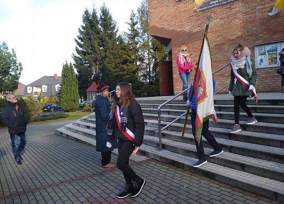 Grafika 16: Dla Polski