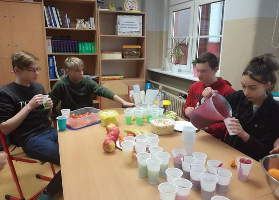 Grafika 1: Witaminowe szaleństwo