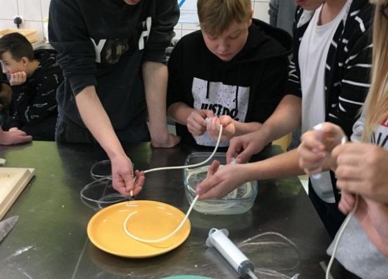 Grafika 3: Na warsztatach w Ustce