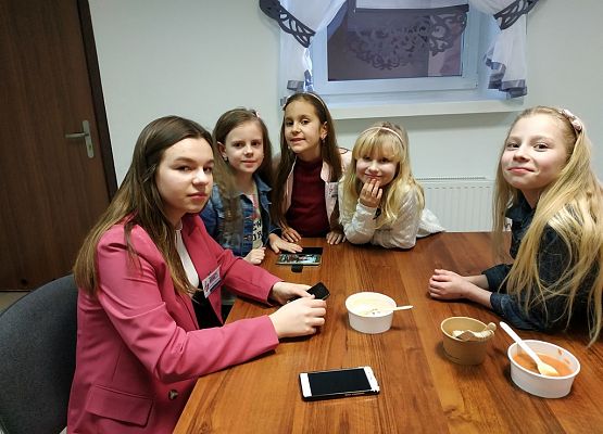 Grafika 7: Śpiewamy i wygrywamy!