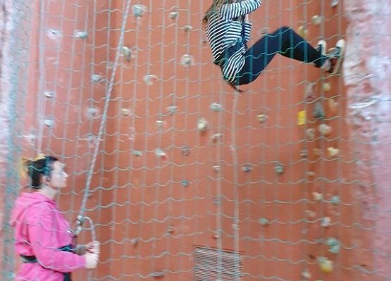 Grafika 7: W parku trampolin i nie tylko 