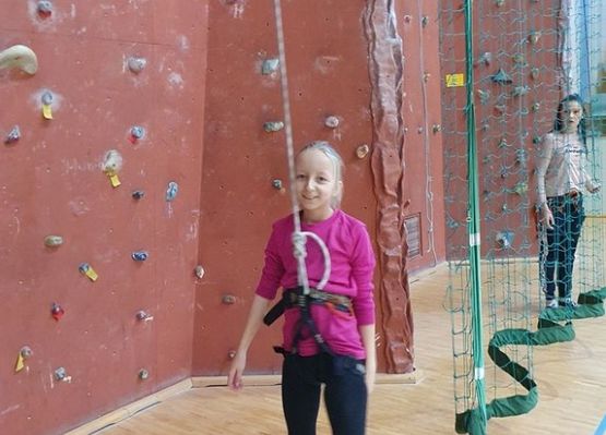 Grafika 5: W parku trampolin i nie tylko 