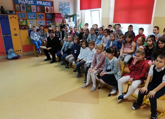 Grafika 3: Pasowanie na czytelnika