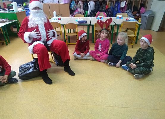 Grafika 6: Mikołajki