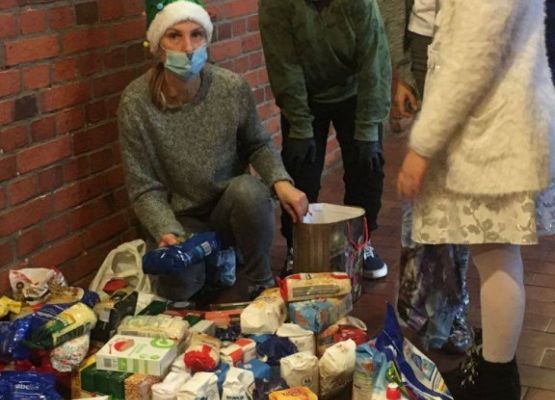 Grafika 5: Z serca paczka dla Seniora