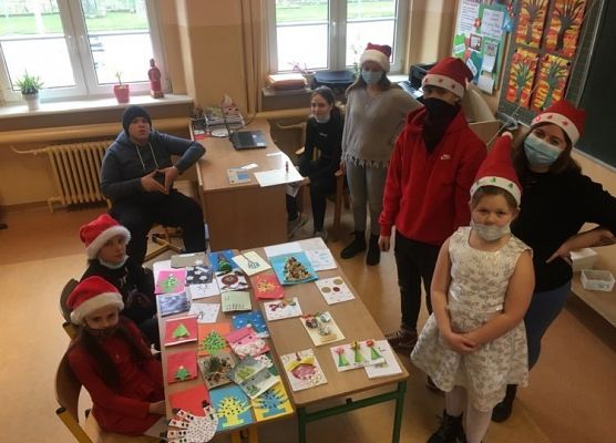 Grafika 7: Z serca paczka dla Seniora