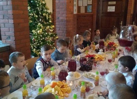 Grafika 23: W obiektywie fotoreportera