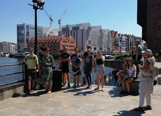 Grafika 10: Ósmoklasiści na wycieczce w Gdańsku