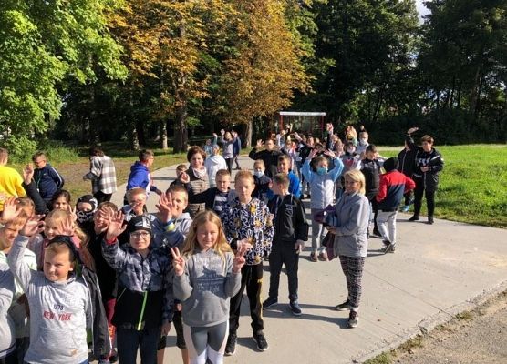 Grafika 2: Sprzątanie świata