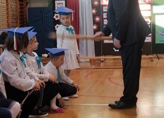 Grafika 10: Pasowanie pierwszoklasistów