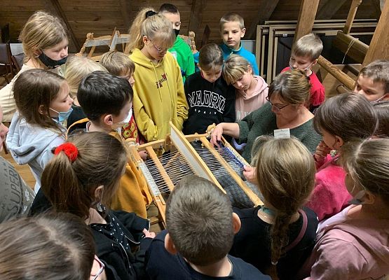 Grafika 15: W Muzeum Kultury Ludowej w Swołowie