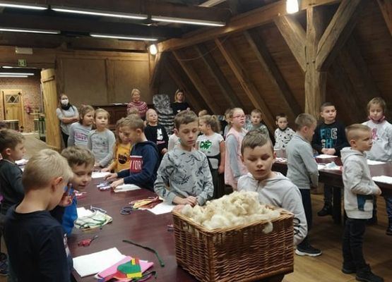 Grafika 6: W Muzeum Kultury Ludowej w Swołowie