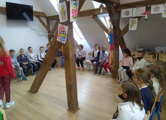 Grafika 3: Pasowanie na Świetliczaka