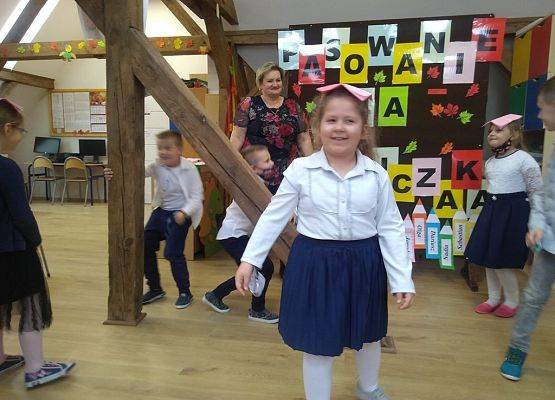 Grafika 4: Pasowanie na Świetliczaka