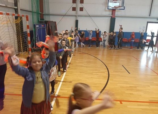 Grafika 2: Andrzejkowe wygibasy w młodszych klasach