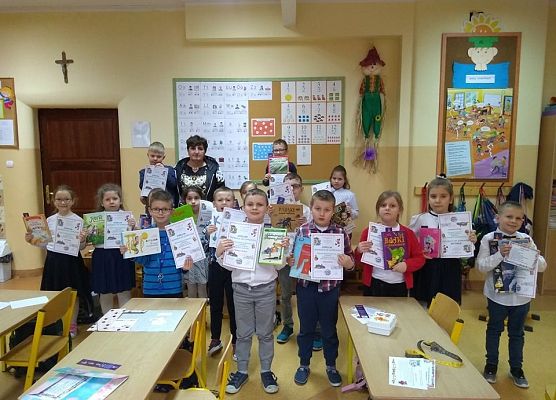 Grafika 4: „Czytanie książek to najpiękniejsza zabawa, jaką sobie ludzkość wymyśliła.”