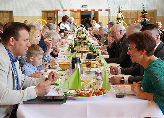 Grafika 8: Wielkanocne spotkanie