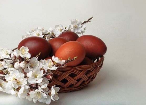 Grafika 1: Wielkanoc 2022