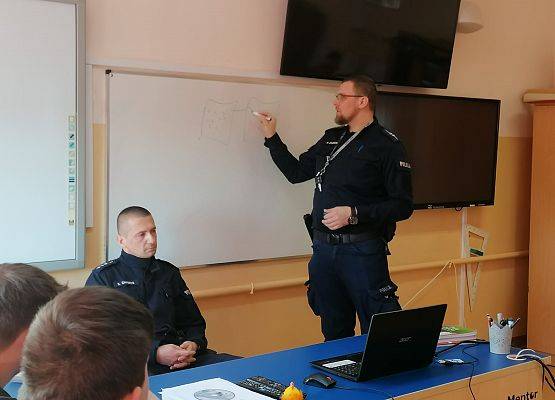 Grafika 1: Wszystko o cyberprzemocy