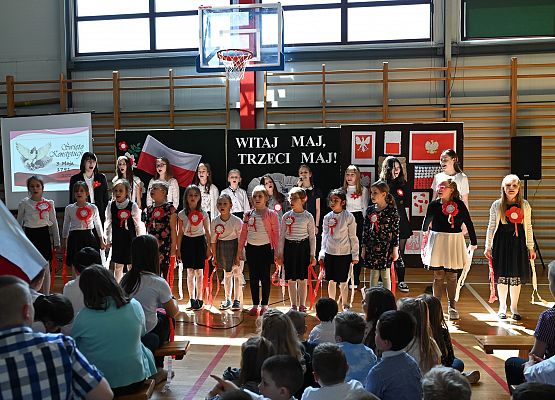 Grafika 1: Witaj Maj, Trzeci Maj!