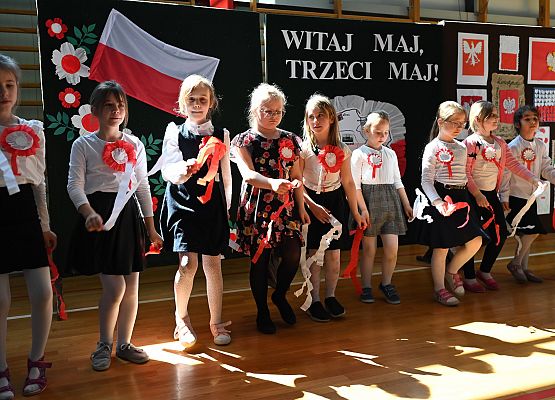 Grafika 7: Witaj Maj, Trzeci Maj!