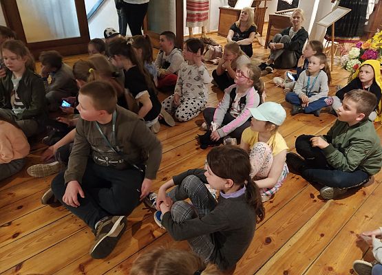 Grafika 1: Wycieczka w ramach projektu " Poznaj Polskę"