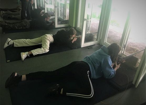 Grafika 7: Na strzelnicy