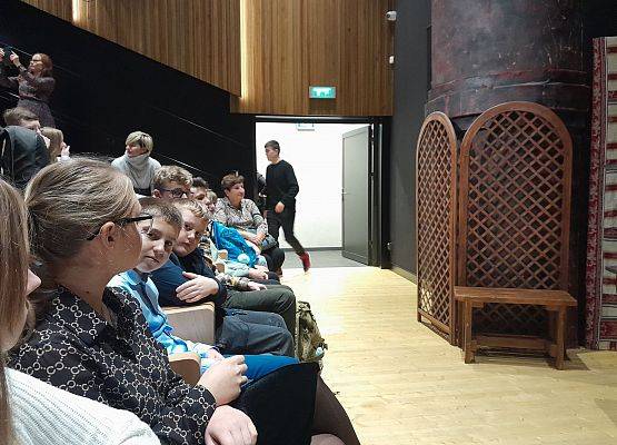 Grafika 2: Edukacja teatralna