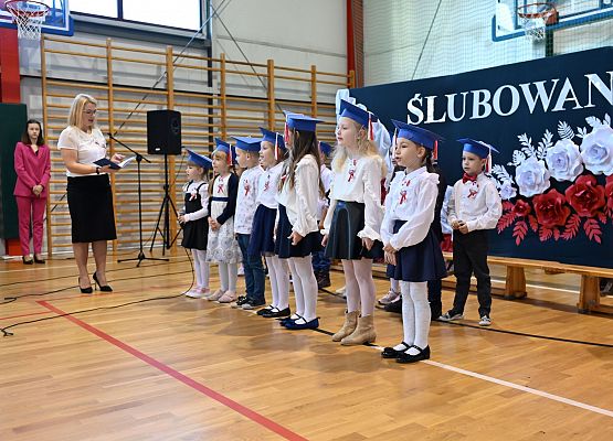 Grafika 11: Ślubowanie pierwszoklasistów