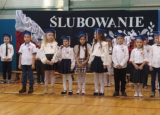 Grafika 6: Ślubowanie pierwszoklasistów