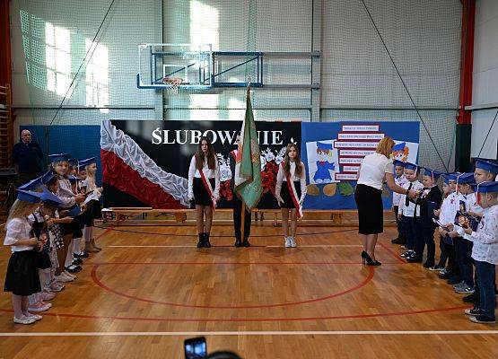 Grafika 15: Ślubowanie pierwszoklasistów