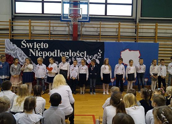 Grafika 5: W patriotycznym nastroju