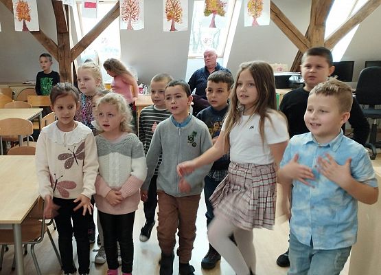 Grafika 11: Pasowanie na Świetliczaka