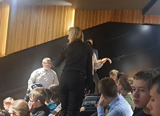 Grafika 5: Na spektaklu w Teatrze Nowym w Słupsku