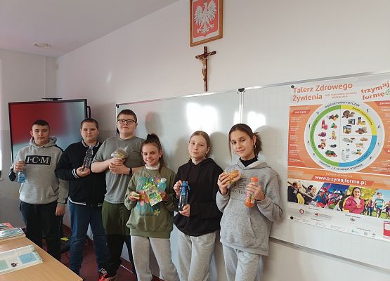 Grafika 7: " Trzymaj Formę"