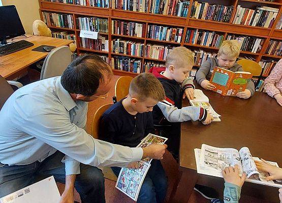 Grafika 2: Maluchy w Bibliotece Publicznej w Duninowie