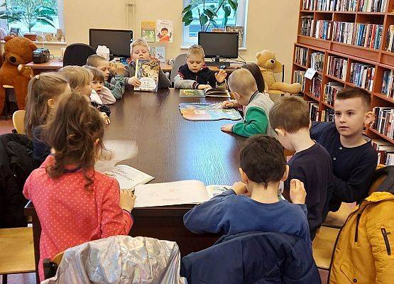 Grafika 3: Maluchy w Bibliotece Publicznej w Duninowie