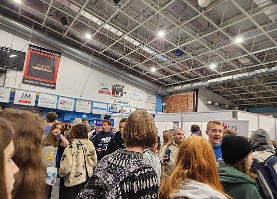 Grafika 3: Ósmoklasiści na Targach Edukacyjnych w Słupsku