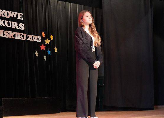 Grafika 3: Niektórzy lubią poezję