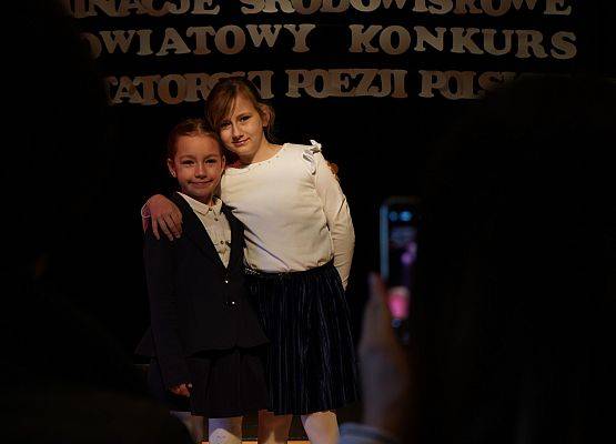 Grafika 6: Niektórzy lubią poezję