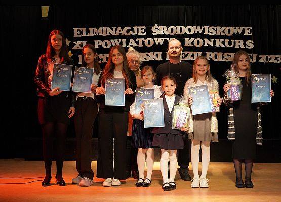 Grafika 7: Niektórzy lubią poezję