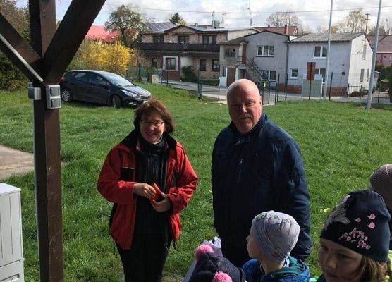 Grafika 7: Po pracy ognisko i wspólna zabawa