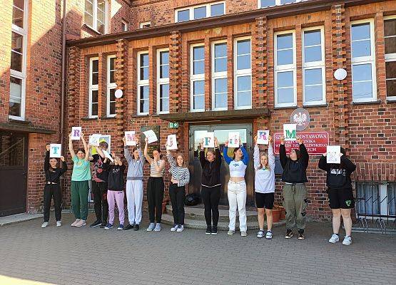 Grafika 1: Program " Trzymaj Formę"