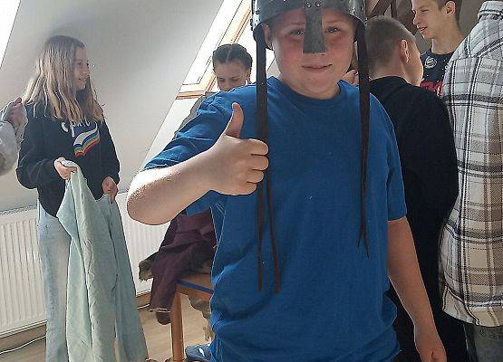 Grafika 8: "Żywa" lekcji historii