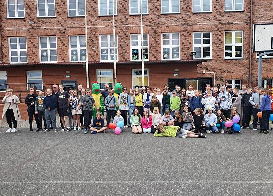 Grafika 8: Dzień Dziecka na kolorowo