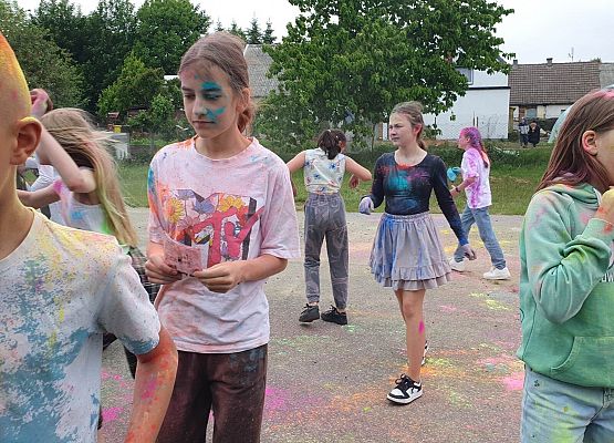 Grafika 14: Dzień Dziecka na kolorowo