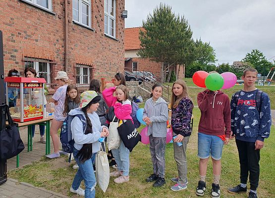 Grafika 3: Dzień Dziecka na kolorowo