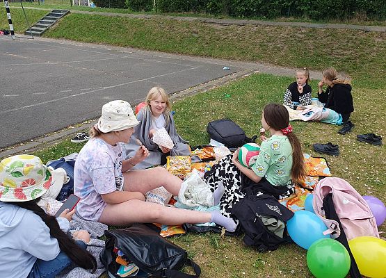 Grafika 5: Dzień Dziecka na kolorowo